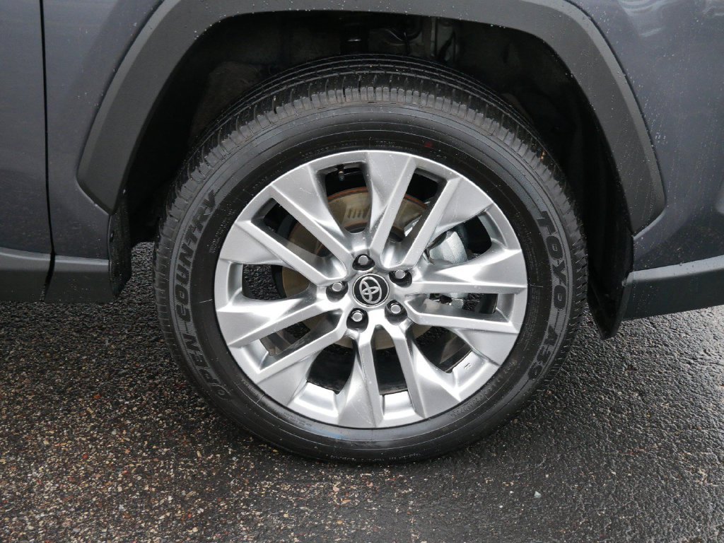 Used 2025 Toyota RAV4 XLE Premium w/ Weather Package AWD/4WD image 8