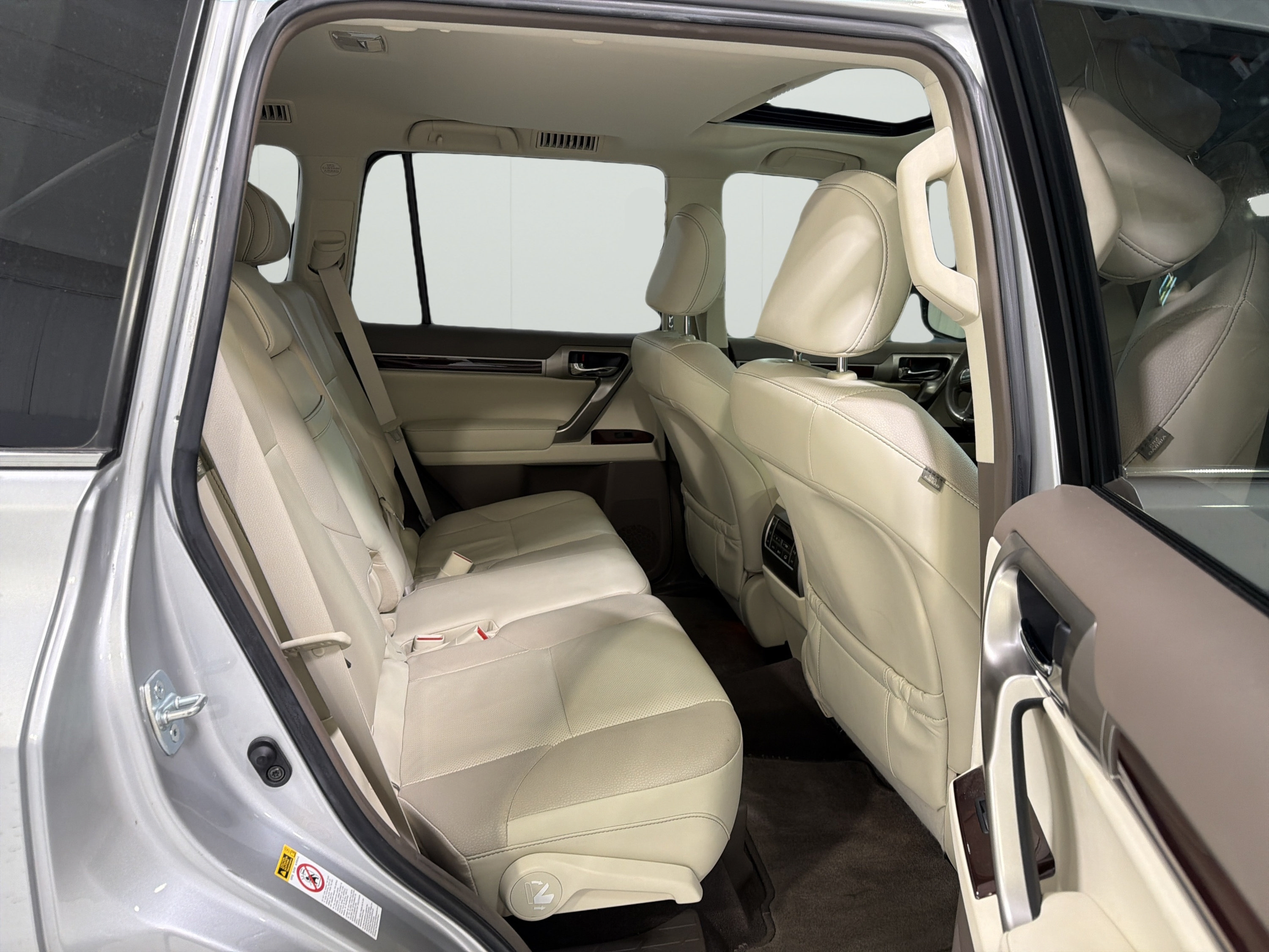 Used 2017 Lexus GX 460 Premium w/ Premium Package AWD/4WD image 11