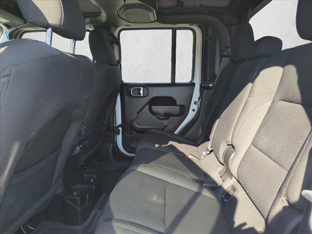 Used 2023 Jeep Gladiator Sport image 18