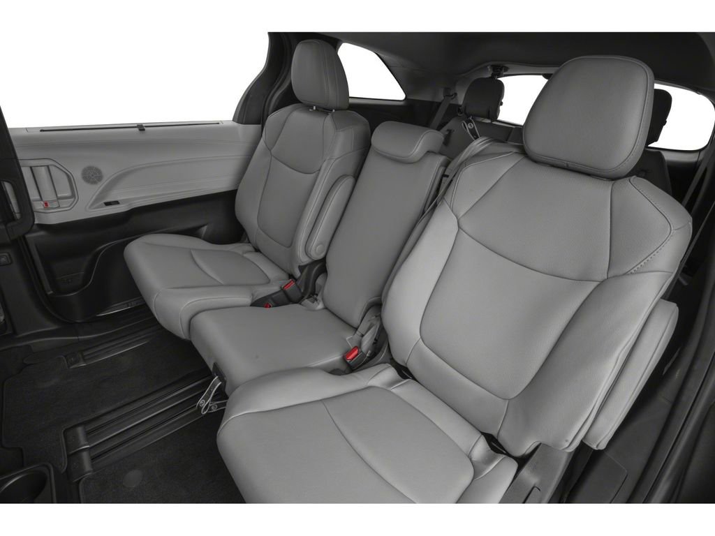 New 2026 Toyota Sienna XLE FWD image 8