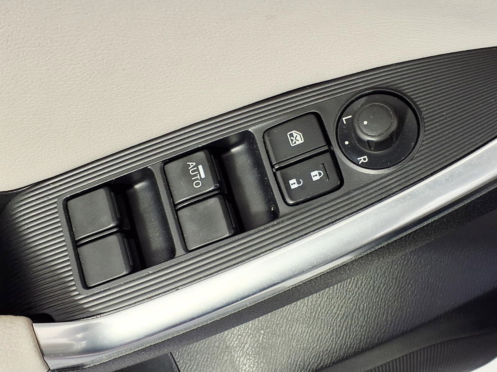 Used 2013 MAZDA CX-5 Touring image 14