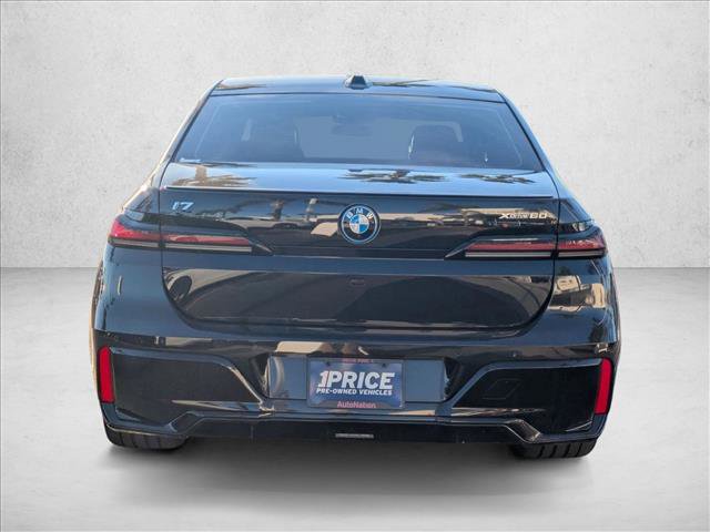 Used 2025 BMW i7 xDrive60 image 7