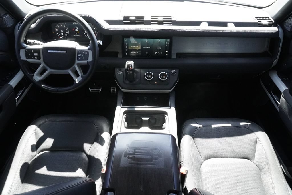 Used 2023 Land Rover Defender 110 S AWD/4WD image 9