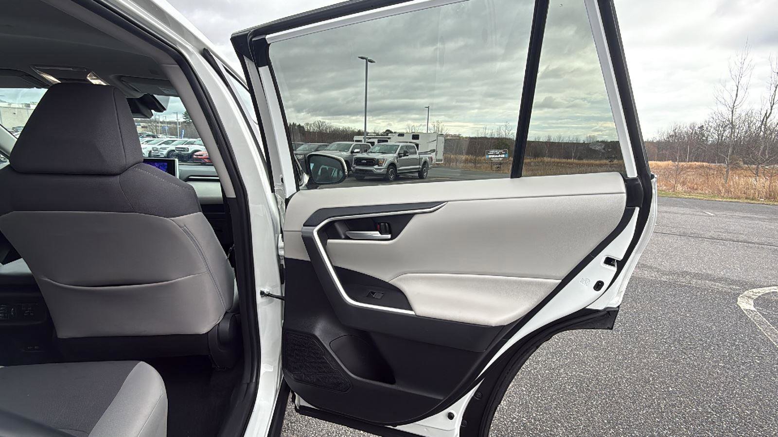 Used 2024 Toyota RAV4 XLE w/ Weather Package image 19