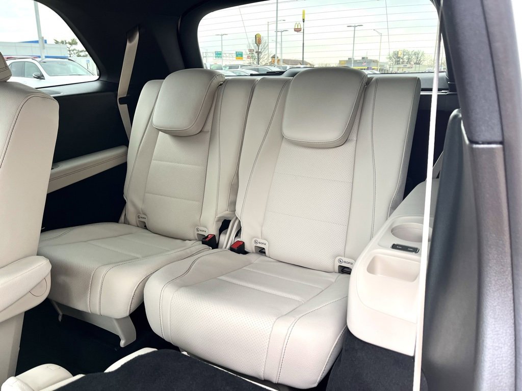 Used 2025 Mercedes-Benz GLS 450 4MATIC image 5