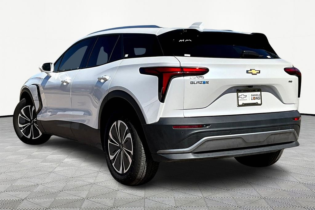 New 2024 Chevrolet Blazer EV LT image 3