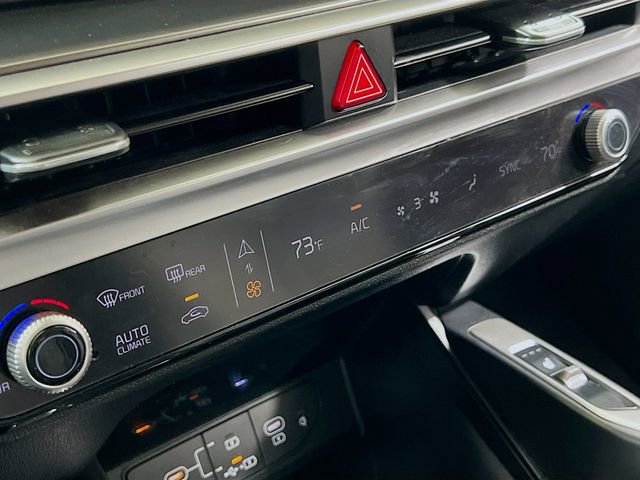 Used 2024 Kia Sorento S image 16