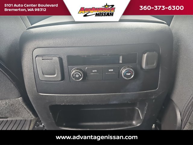 Used 2018 GMC Yukon SLE image 23