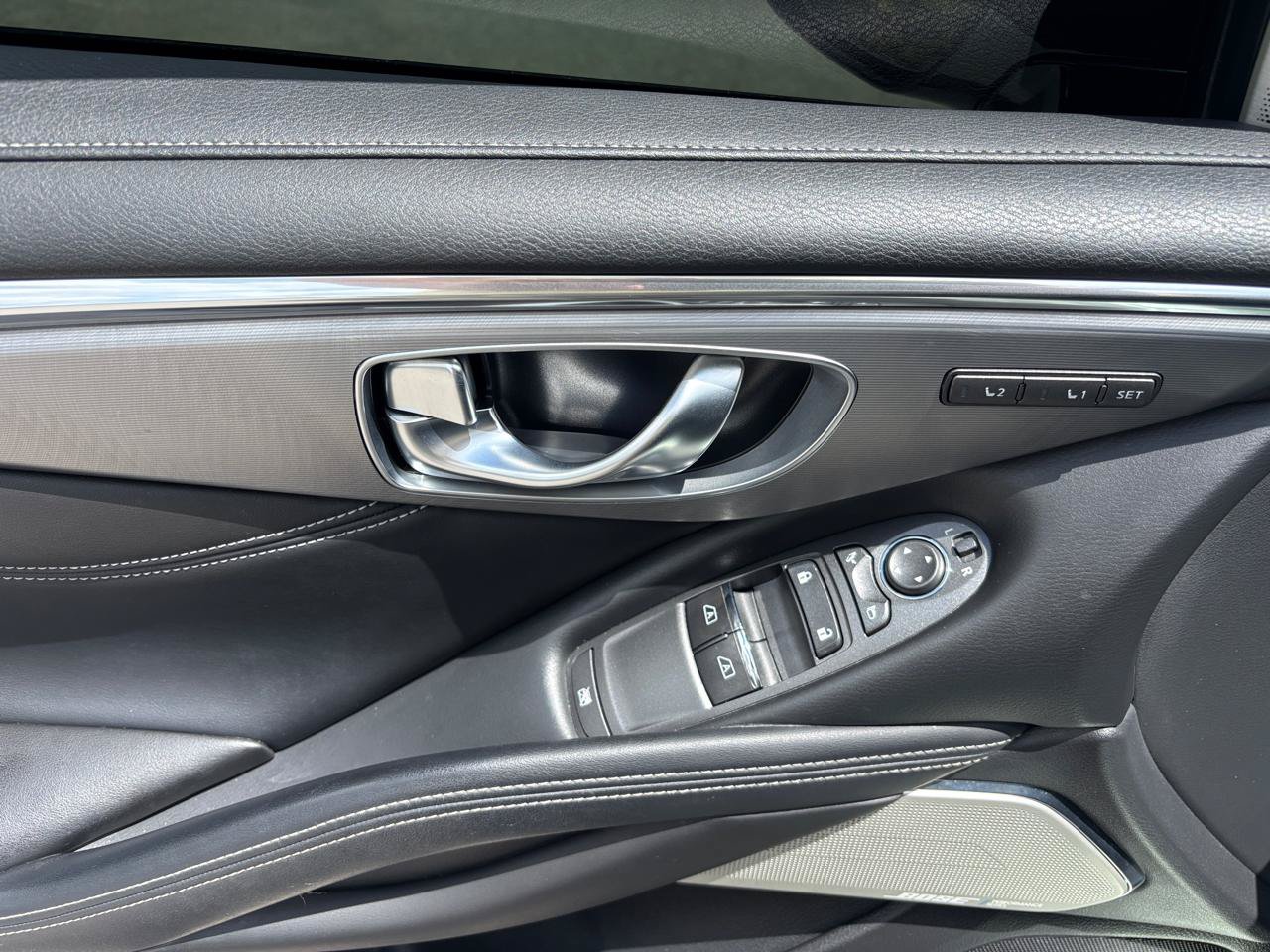 Used 2022 INFINITI Q60 3.0t Luxe w/ Essential Package RWD image 8
