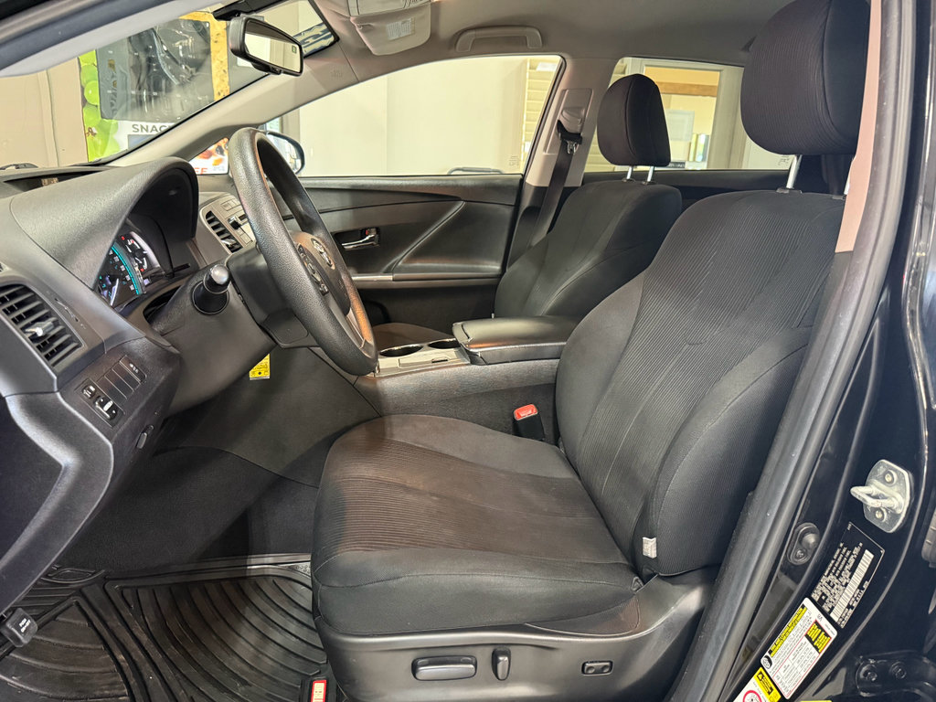 Used 2015 Toyota Venza LE FWD image 10