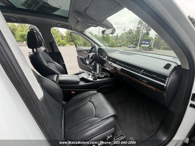 Used 2017 Audi Q7 3.0T Prestige AWD/4WD image 10