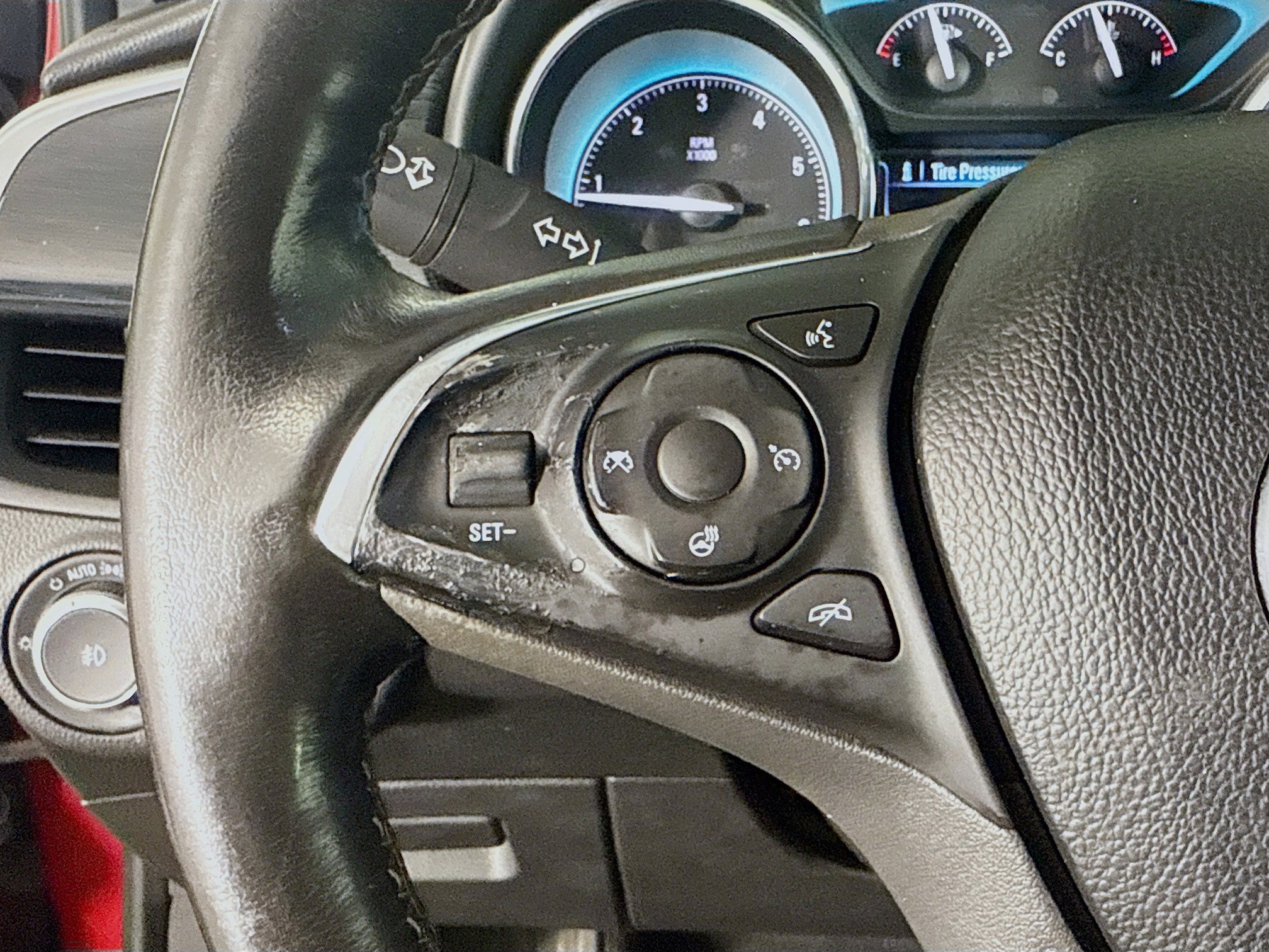 Used 2017 Buick Envision Essence image 14