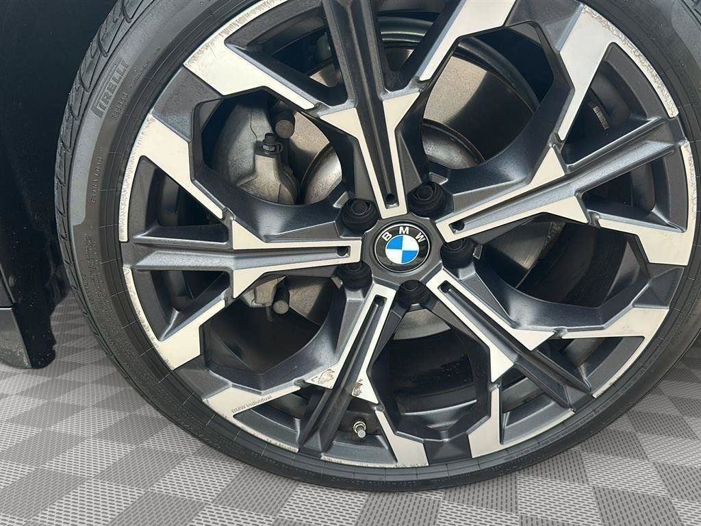 Used 2025 BMW 330i Sedan w/ Premium Package RWD image 7