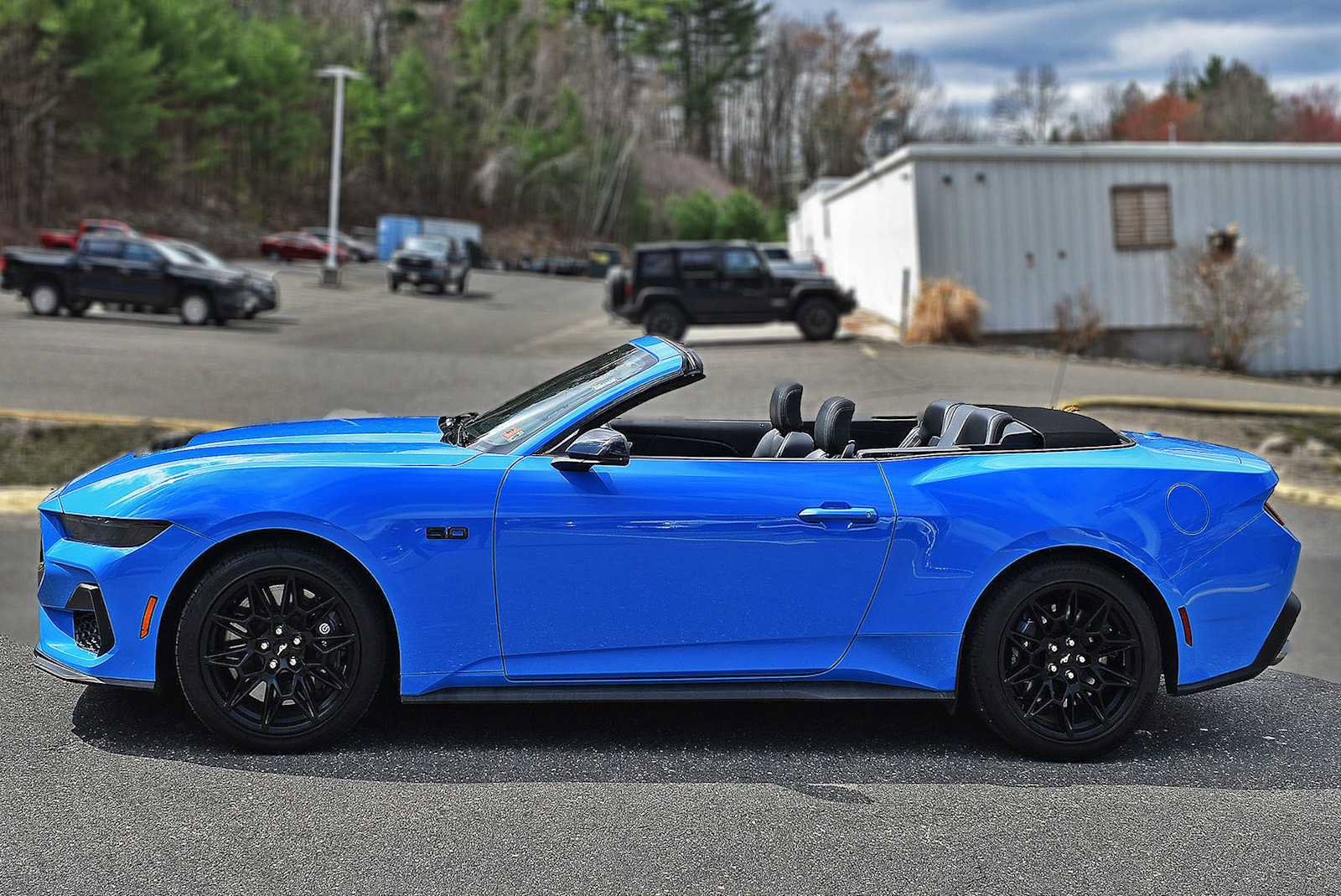 Used 2025 Ford Mustang GT Premium w/ GT Performance Package image 5