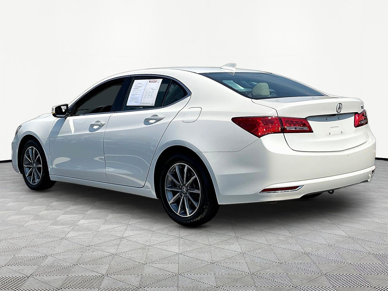 Used 2020 Acura TLX FWD image 4