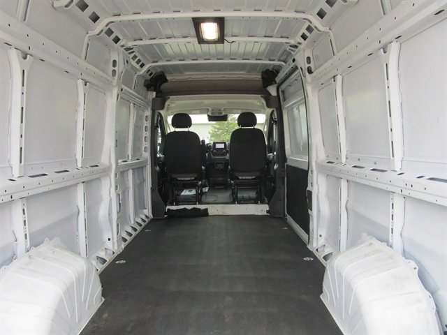 Used 2025 RAM ProMaster 2500 w/ Convenience Group image 15