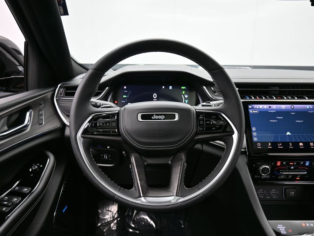 Used 2024 Jeep Grand Cherokee Overland w/ Luxury Tech Group IV image 48