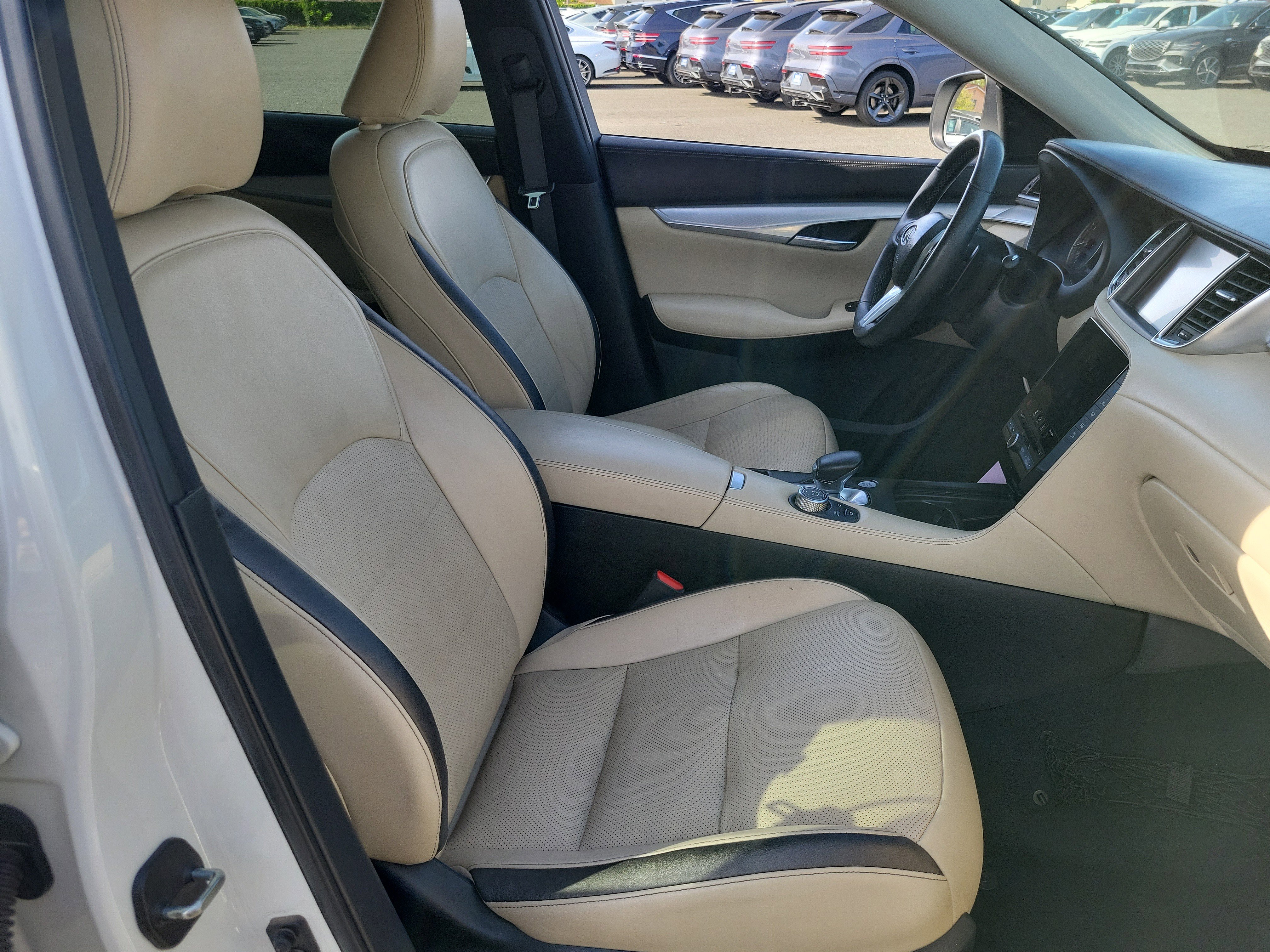 Used 2019 INFINITI QX50 Essential w/ Cargo Package FWD image 19