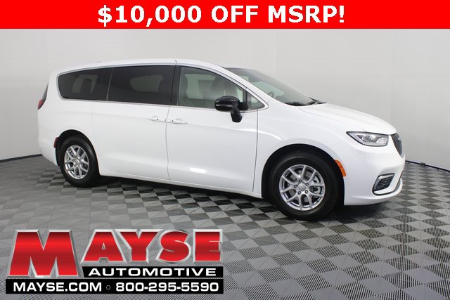 New 2026 Chrysler Pacifica Select