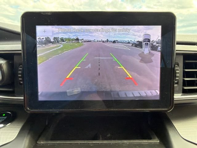 Used 2020 Ford Explorer XLT w/ Equipment Group 202A AWD/4WD image 33