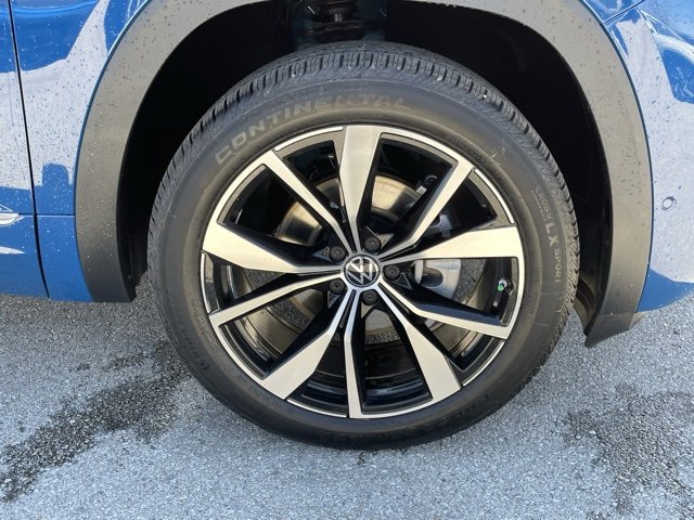 New 2025 Volkswagen Atlas Cross Sport SEL Premium R-Line image 30