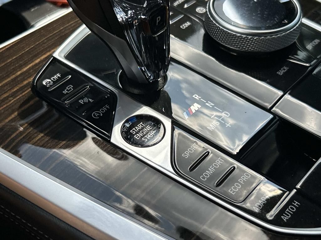 Used 2021 BMW X7 M50i AWD/4WD image 40