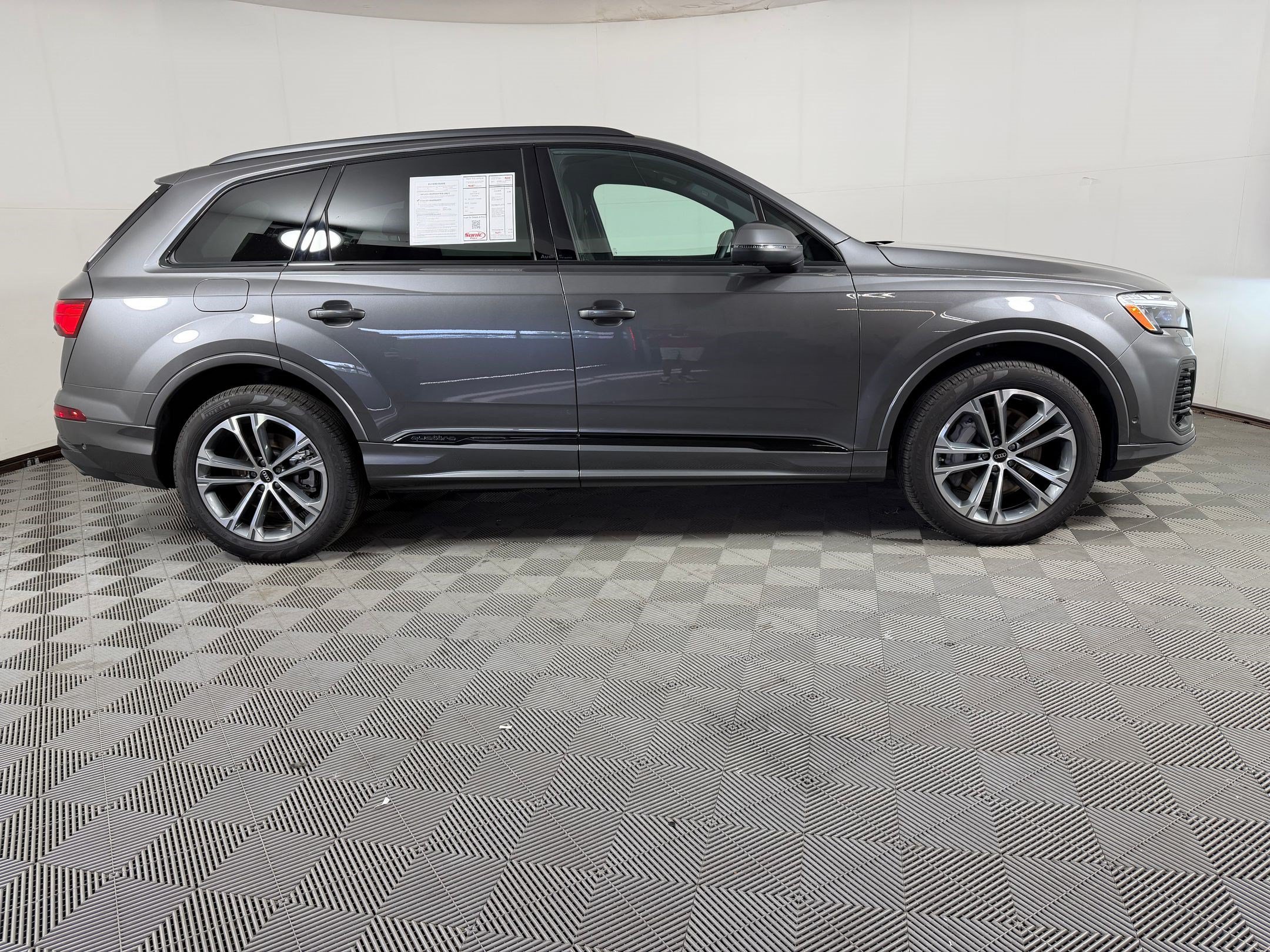 Certified 2026 Audi Q7 2.0T Premium w/ Convenience Plus Package AWD/4WD image 8