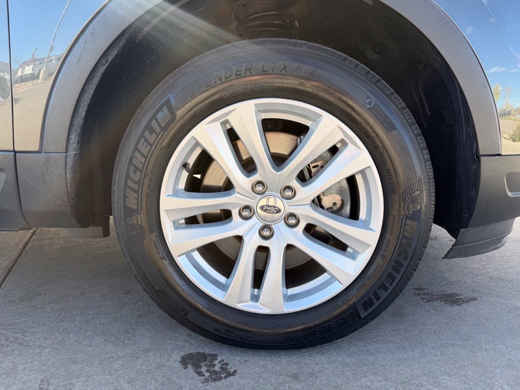 Used 2018 Ford Explorer XLT w/ Equipment Group 202A AWD/4WD image 31