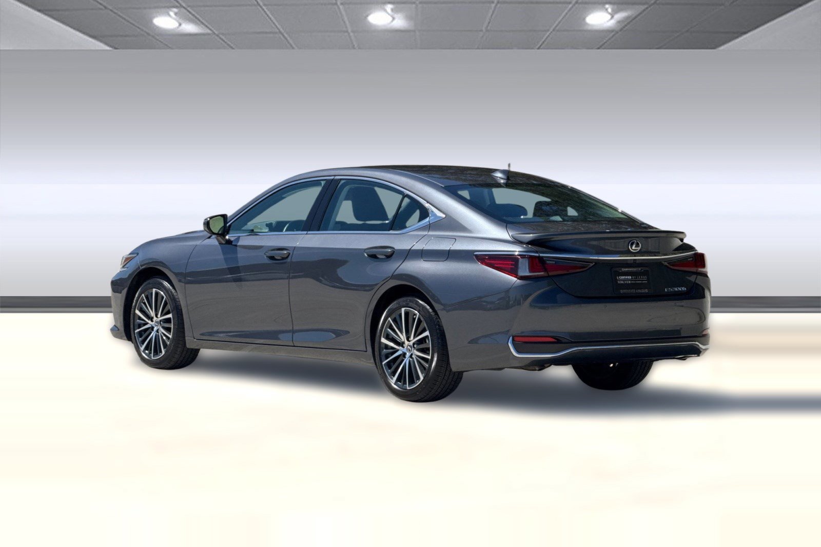 Used 2024 Lexus ES 300h w/ Premium Package image 3