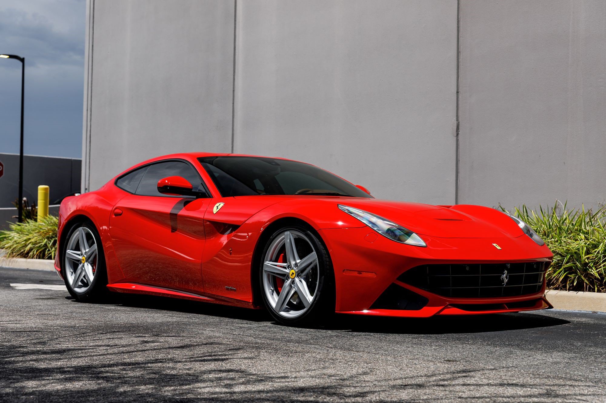 Used 2016 Ferrari F12 Berlinetta RWD image 40