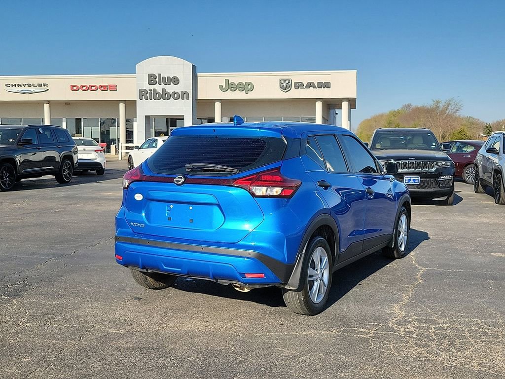Used 2023 Nissan Kicks S FWD image 5