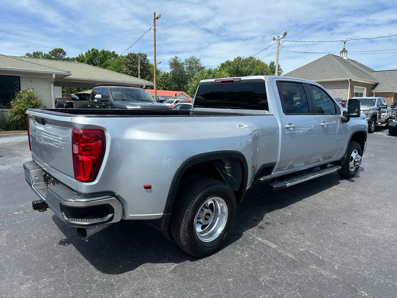 Used 2022 Chevrolet Silverado 3500 LT w/ Convenience Package AWD/4WD image 5