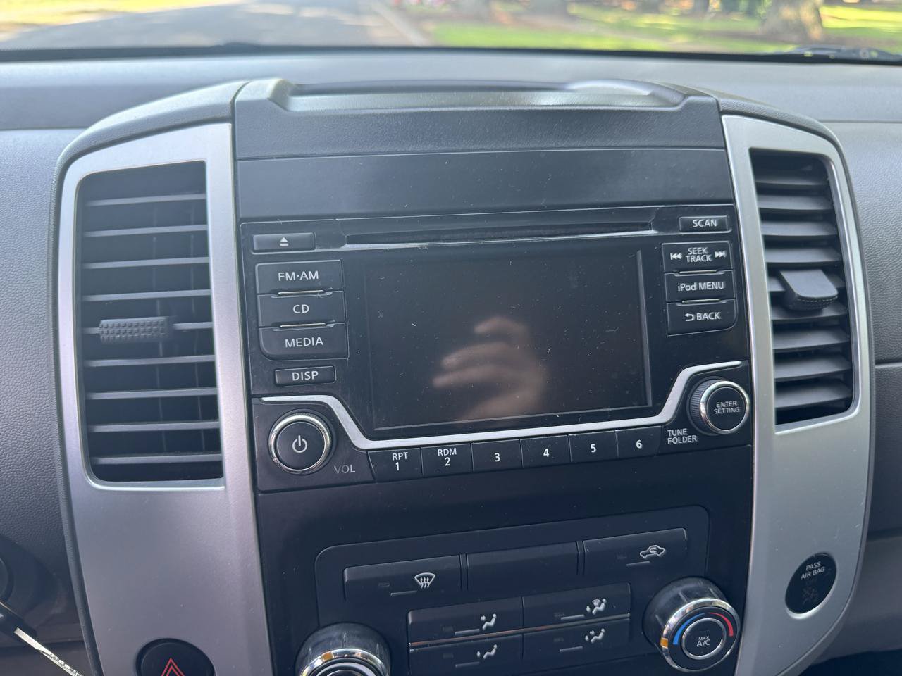 Used 2017 Nissan Frontier S RWD image 17