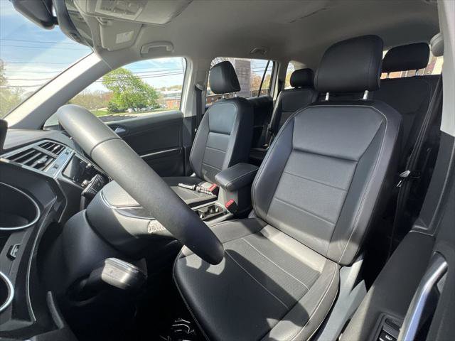 Certified 2021 Volkswagen Tiguan SE AWD/4WD image 11