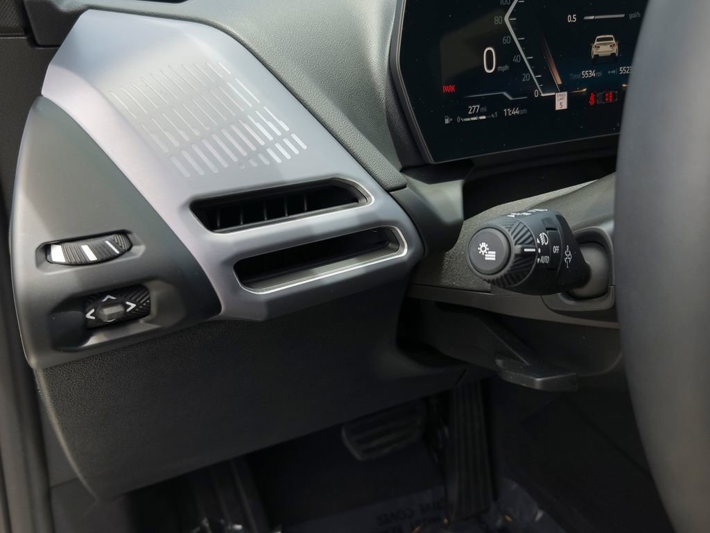 Used 2025 BMW 228i xDrive w/ Technology Package AWD/4WD image 15