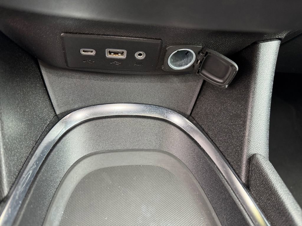 Used 2024 Chevrolet Malibu LT FWD image 35