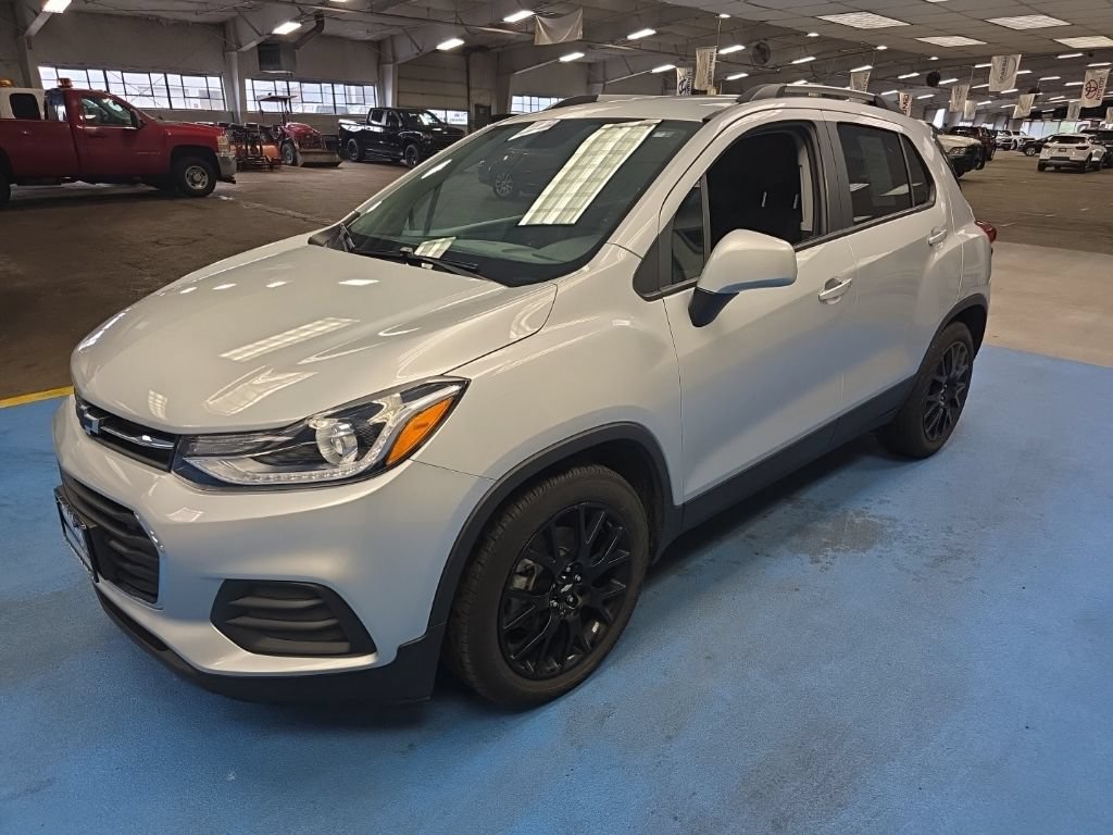 Certified 2022 Chevrolet Trax LT w/ Driver Confidence Package FWD image 14
