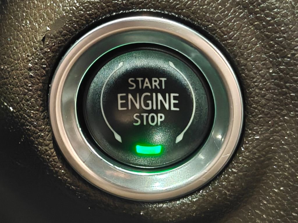 Used 2022 Chevrolet Silverado 1500 LT w/ Safety Package II image 12