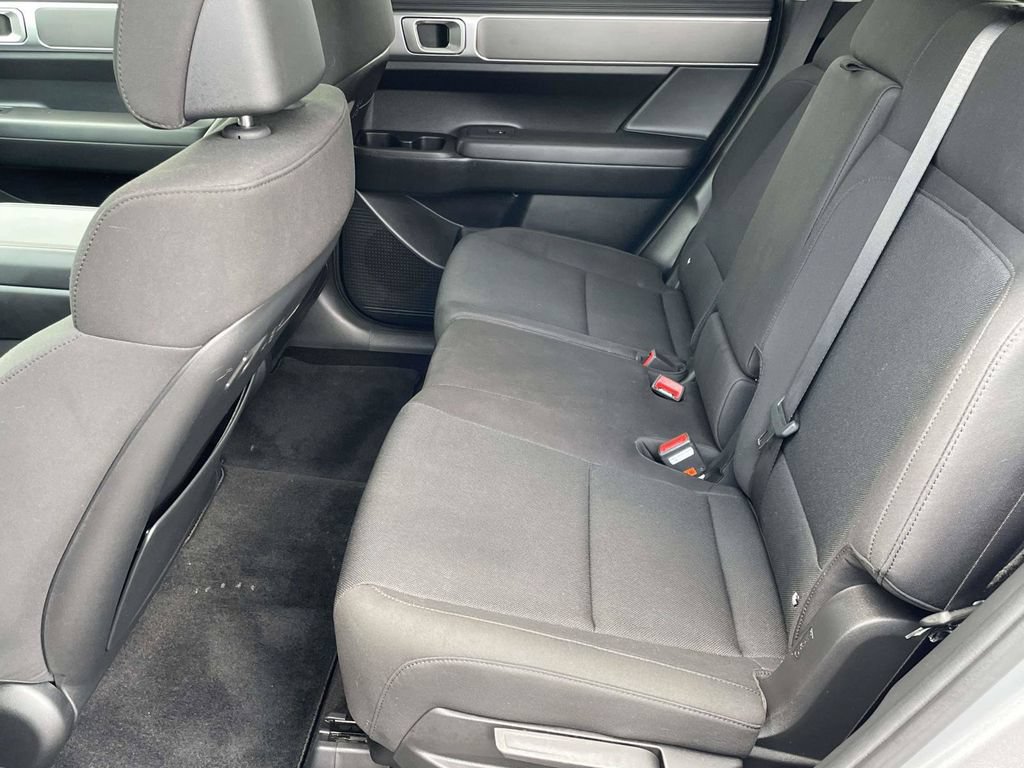 Certified 2025 Hyundai Santa Fe SE FWD image 10