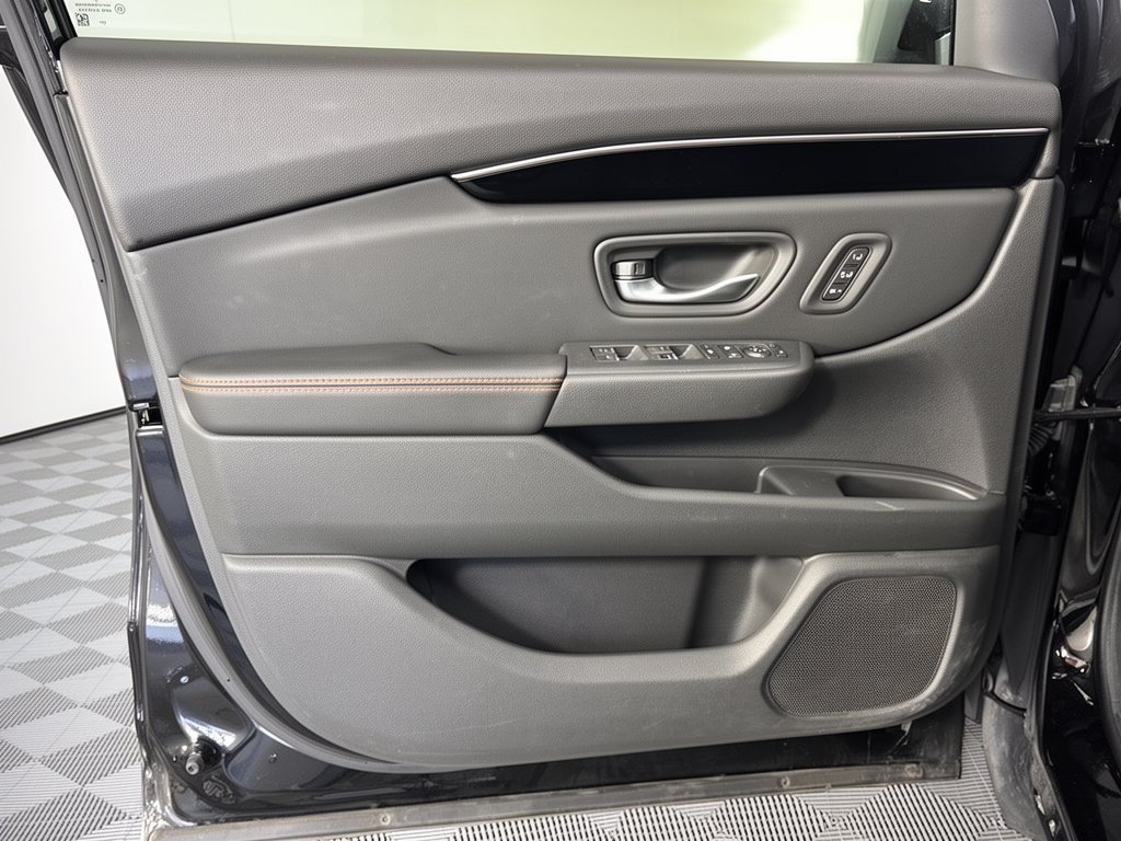 Used 2024 Honda Pilot TrailSport image 14