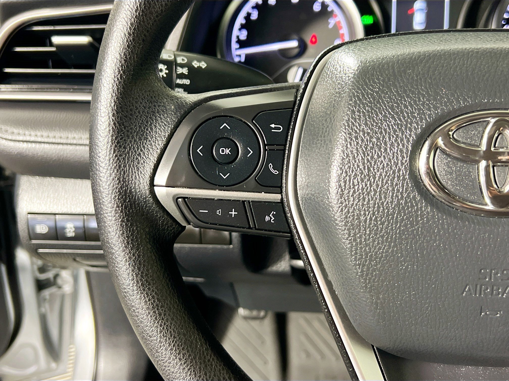 Used 2024 Toyota Camry LE image 18