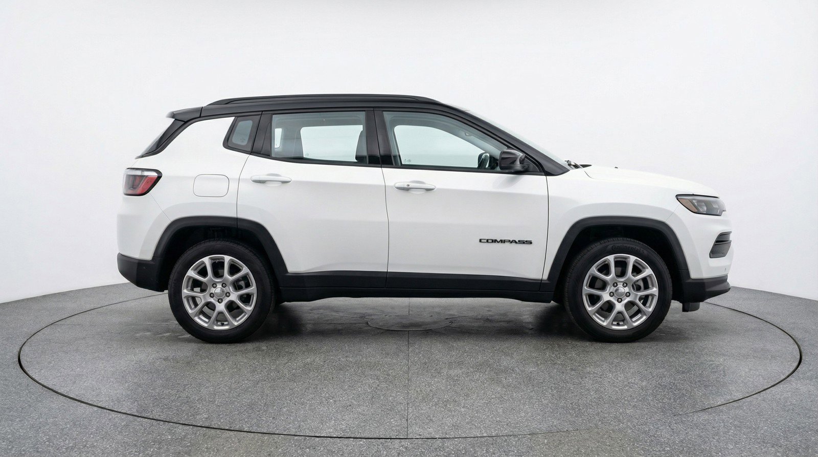 Used 2025 Jeep Compass Limited image 11