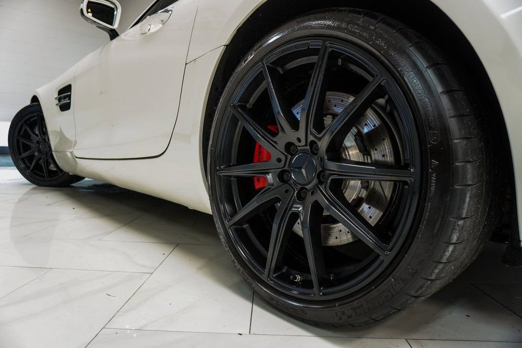 Used 2016 Mercedes-Benz AMG GT S w/ Exclusive Interior Package image 33