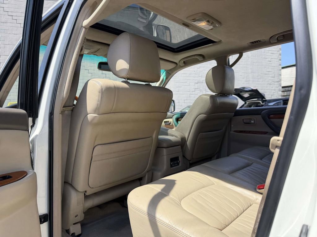 Used 2004 Lexus LX 470 4WD image 21
