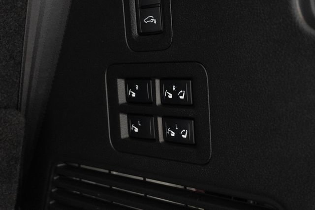 Used 2025 INFINITI QX80 Sensory AWD/4WD image 18