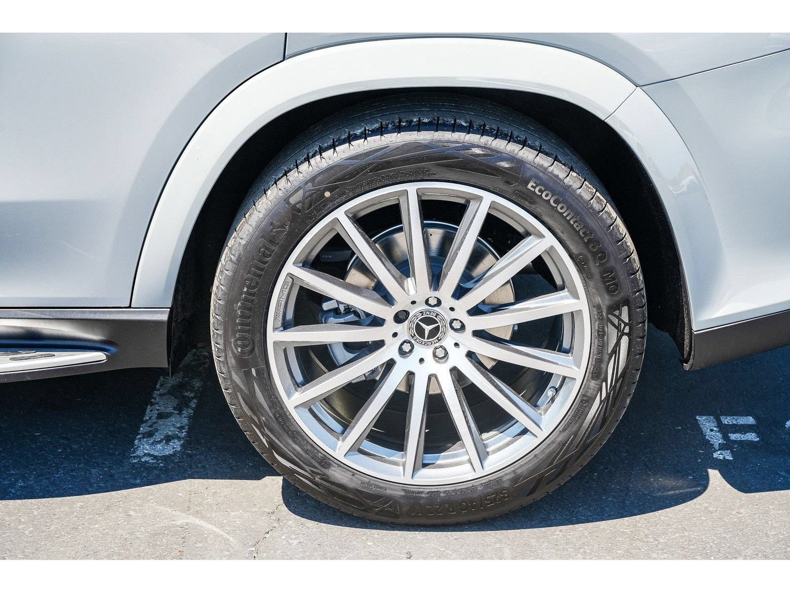 New 2026 Mercedes-Benz GLS 450 4MATIC image 10