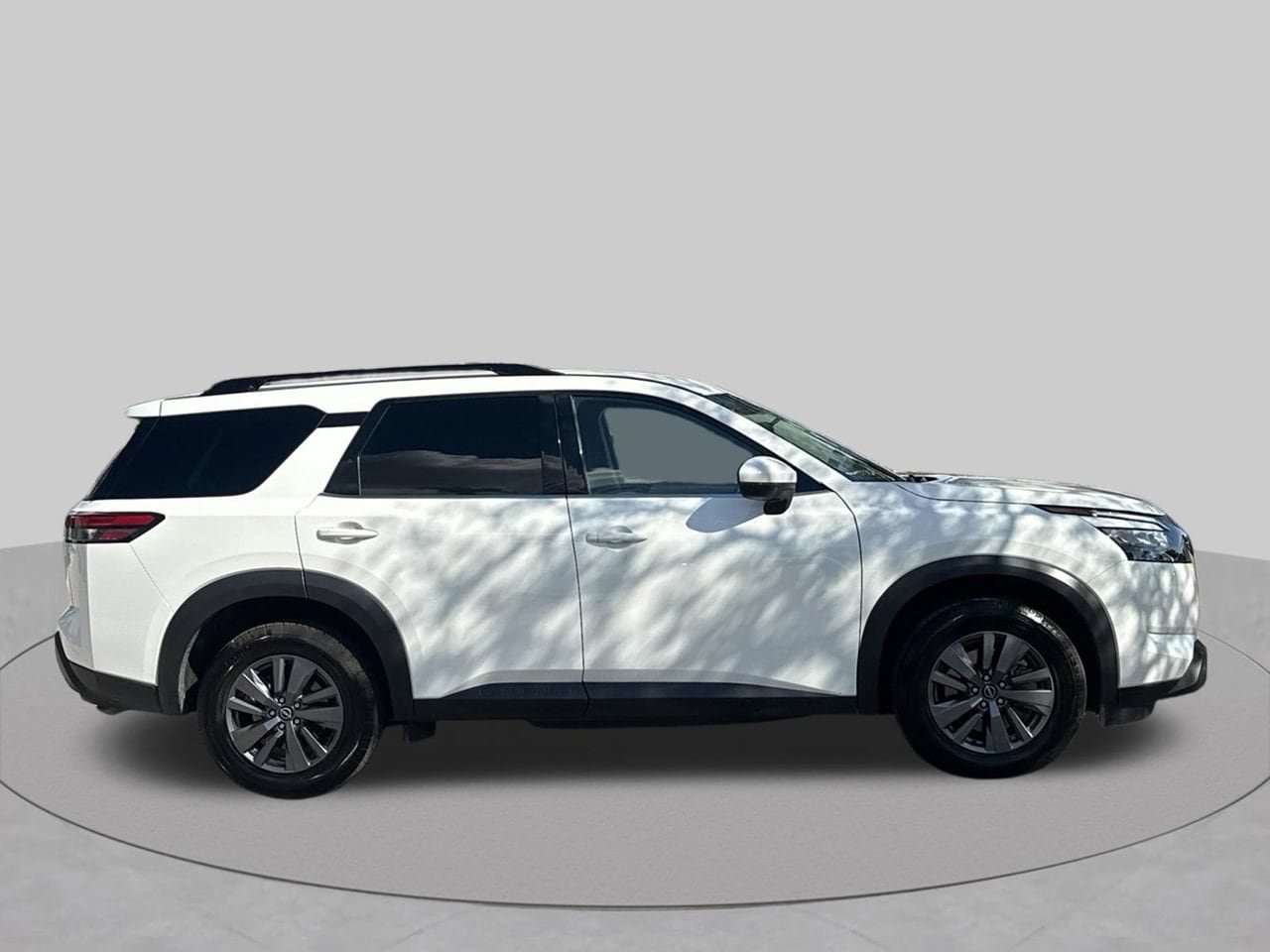 Used 2025 Nissan Pathfinder SV AWD/4WD image 6