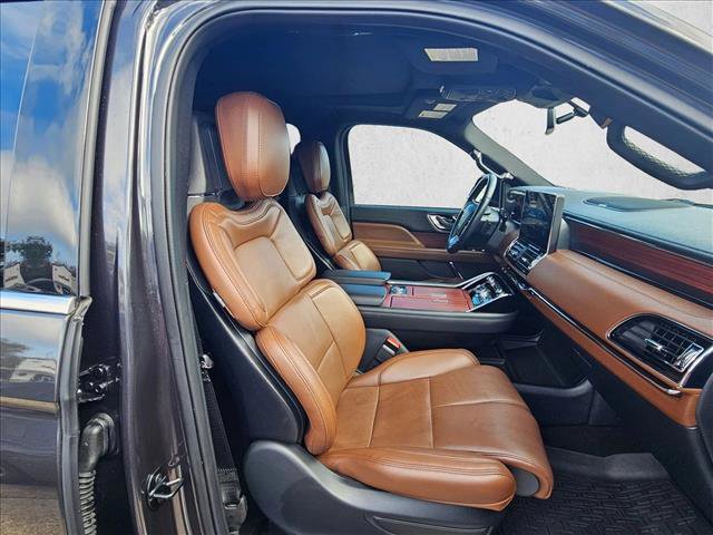 Used 2024 Lincoln Navigator Reserve image 20