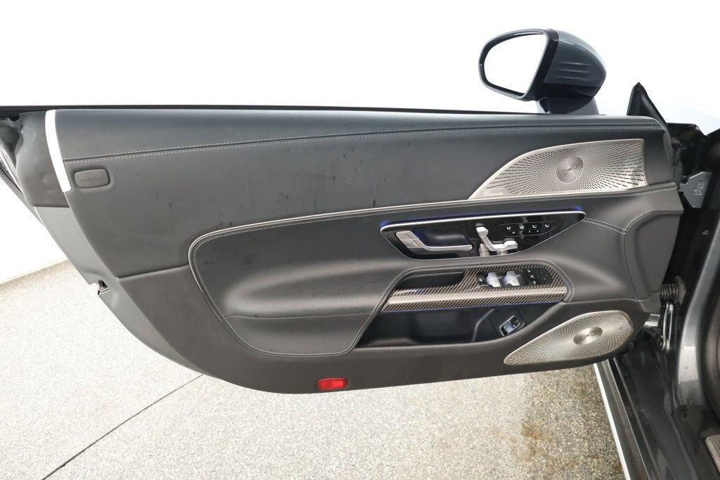Used 2022 Mercedes-Benz SL 55 AMG 4MATIC image 9