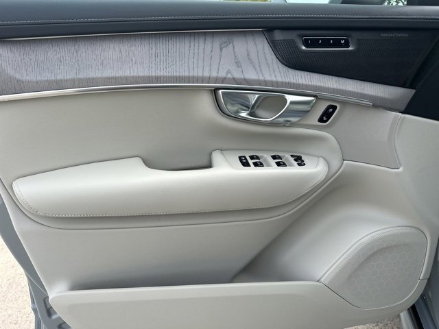 New 2026 Volvo XC90 B6 Ultra image 12